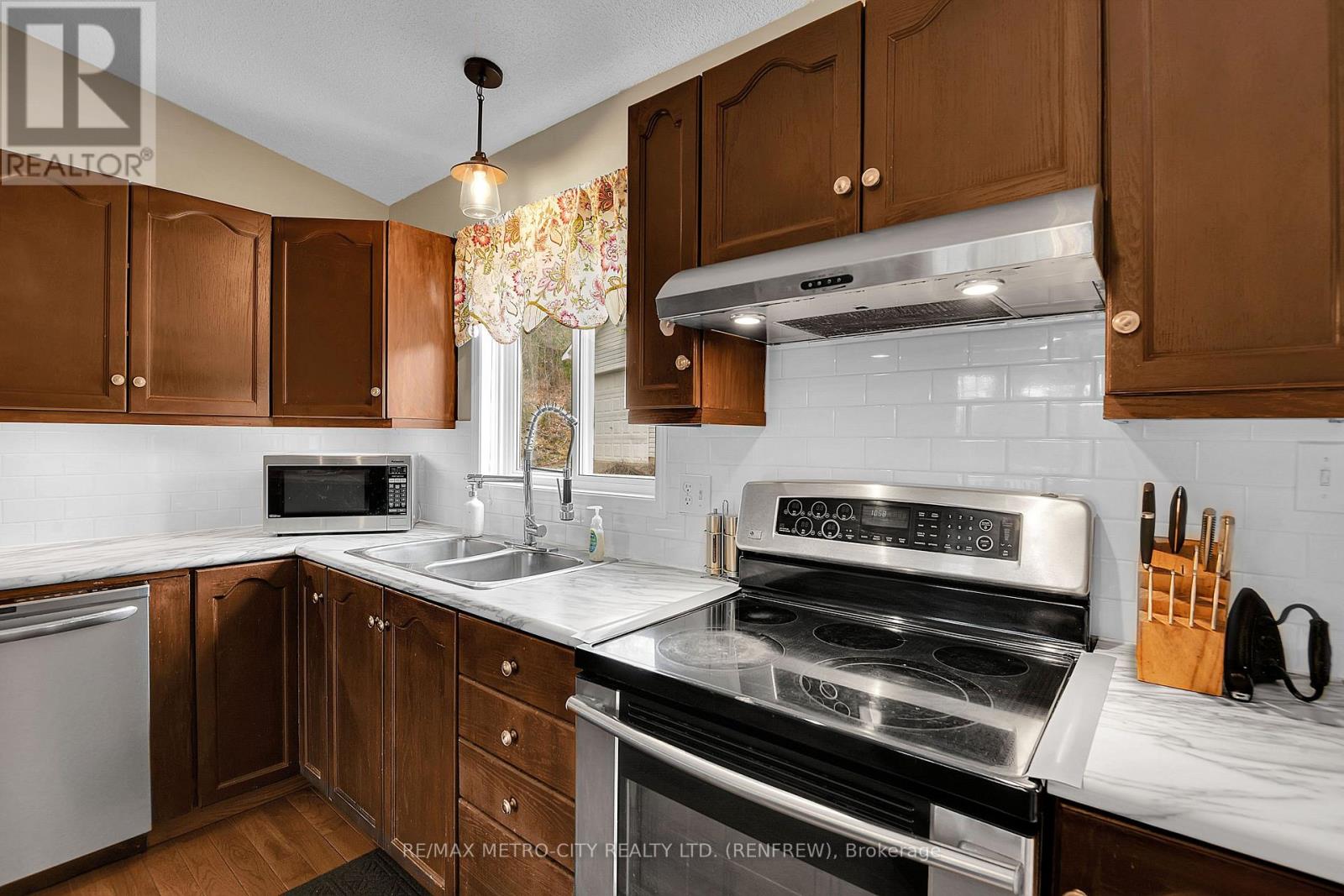 1003 Grant Road, Greater Madawaska, Ontario  K7V 3Z9 - Photo 18 - X13088714