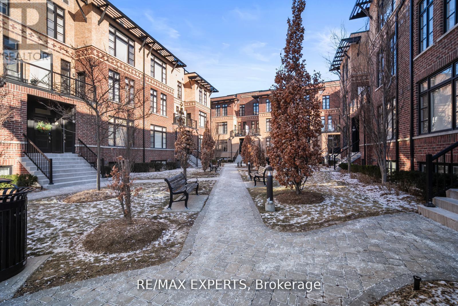 40 - 8167 Kipling Avenue, Vaughan, Ontario  L4L 0G4 - Photo 2 - N13088664