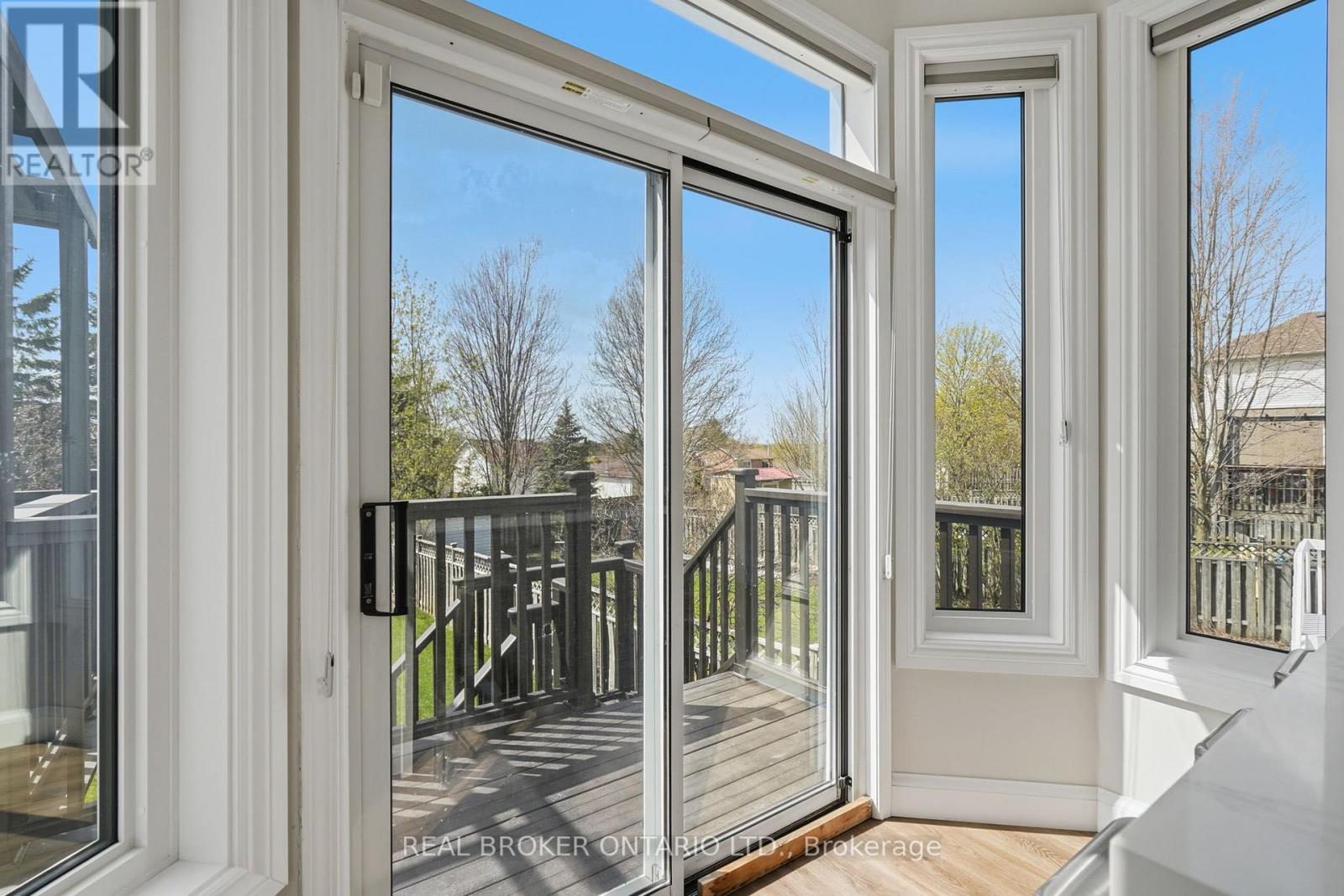 92 Mainprize Crescent, East Gwillimbury, Ontario  L0G 1M0 - Photo 17 - N13088668