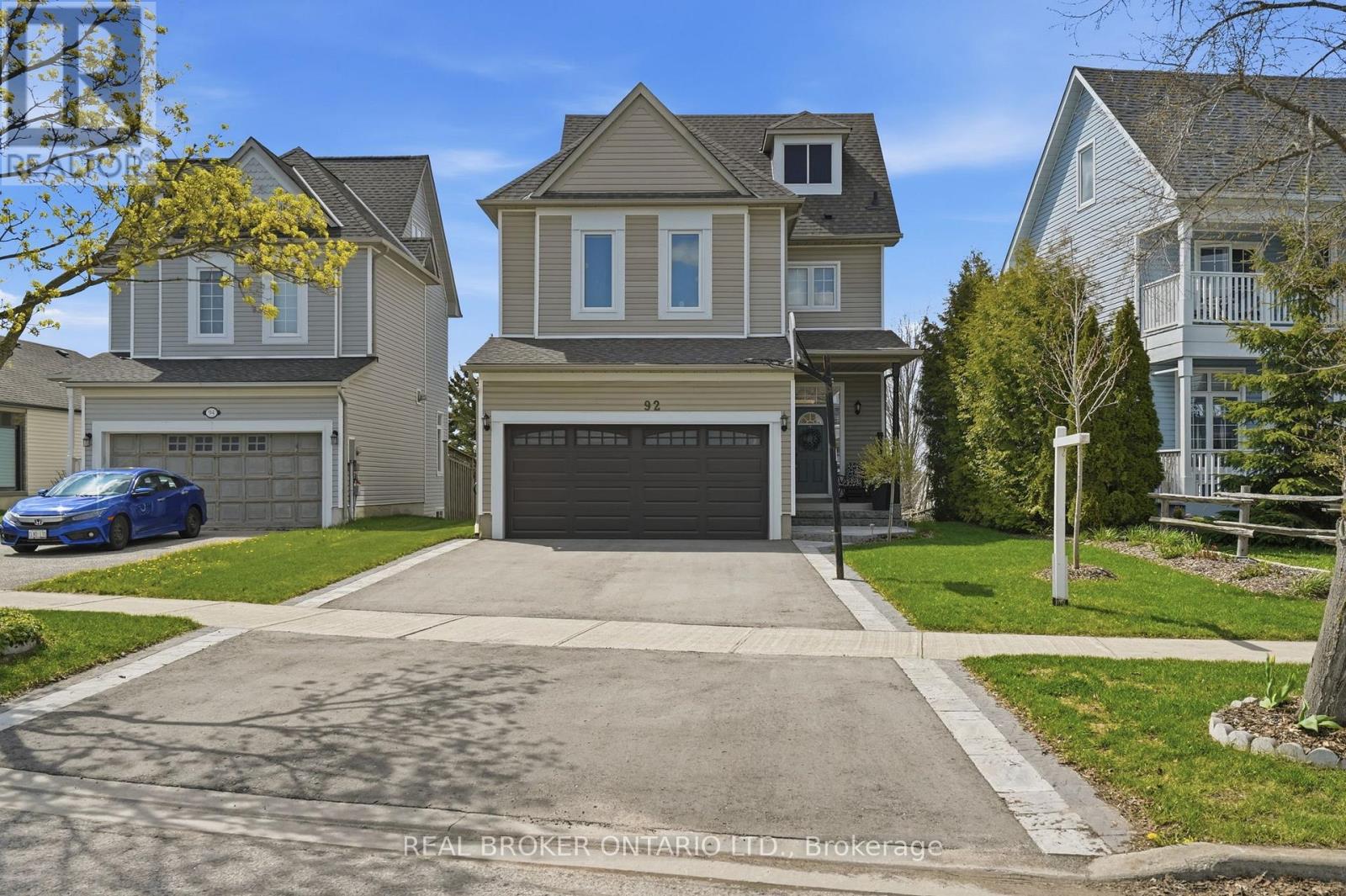 92 Mainprize Crescent, East Gwillimbury, Ontario  L0G 1M0 - Photo 2 - N13088668