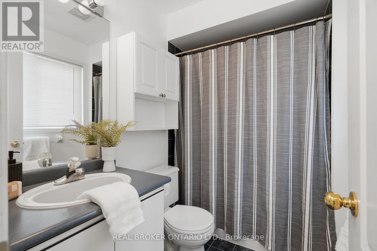 92 Mainprize Crescent, East Gwillimbury, Ontario  L0G 1M0 - Photo 35 - N13088668
