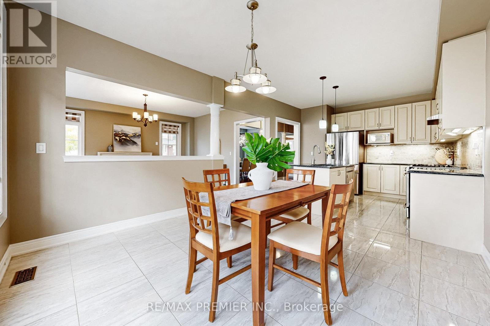 28 Rivoli Drive, Vaughan, Ontario  L4H 3X2 - Photo 20 - N13088686