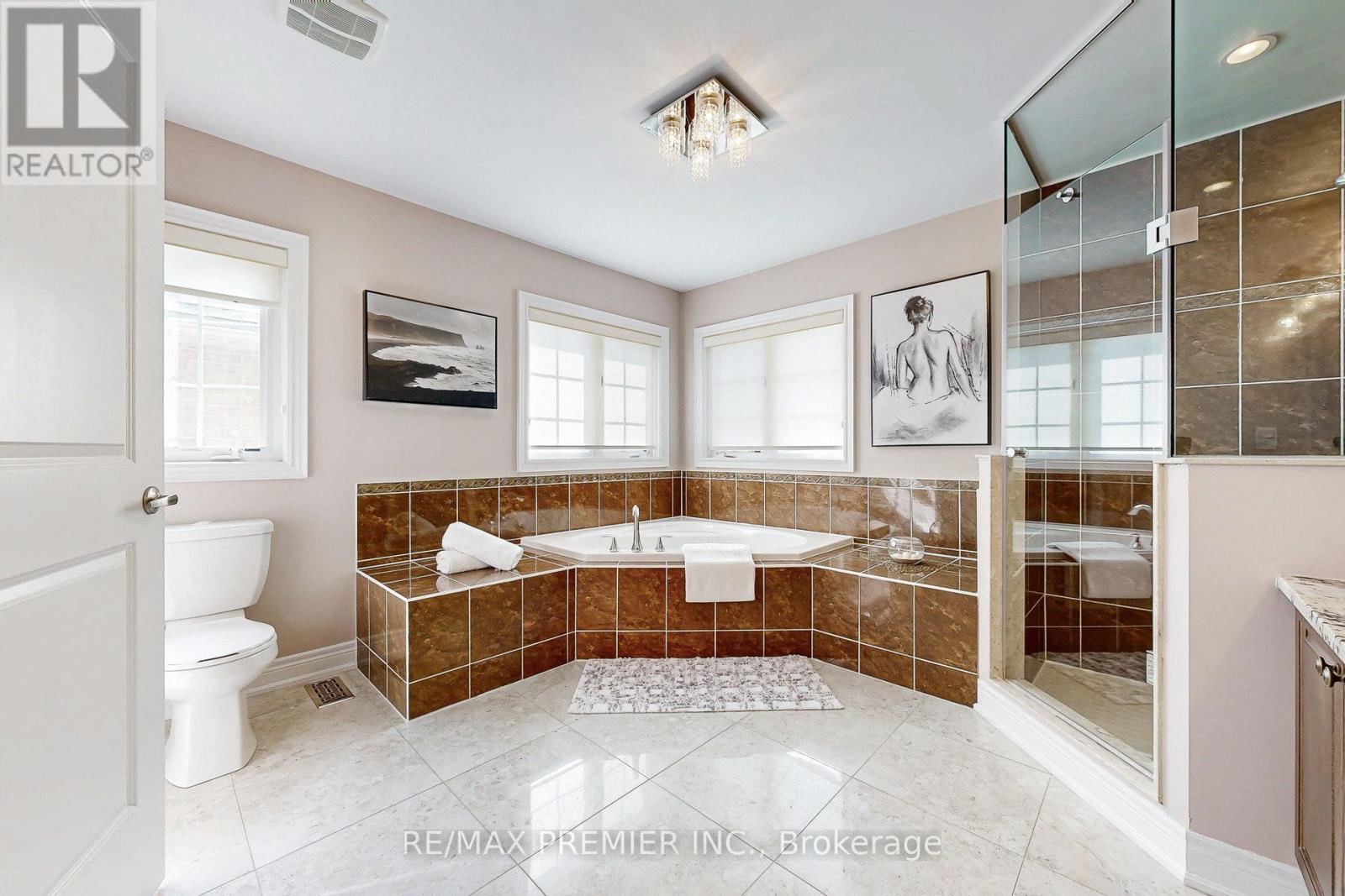 28 Rivoli Drive, Vaughan, Ontario  L4H 3X2 - Photo 25 - N13088686
