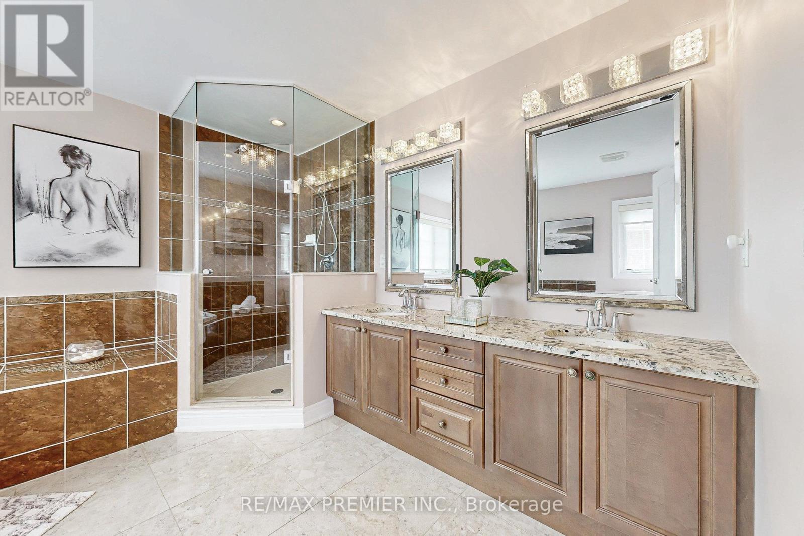 28 Rivoli Drive, Vaughan, Ontario  L4H 3X2 - Photo 26 - N13088686