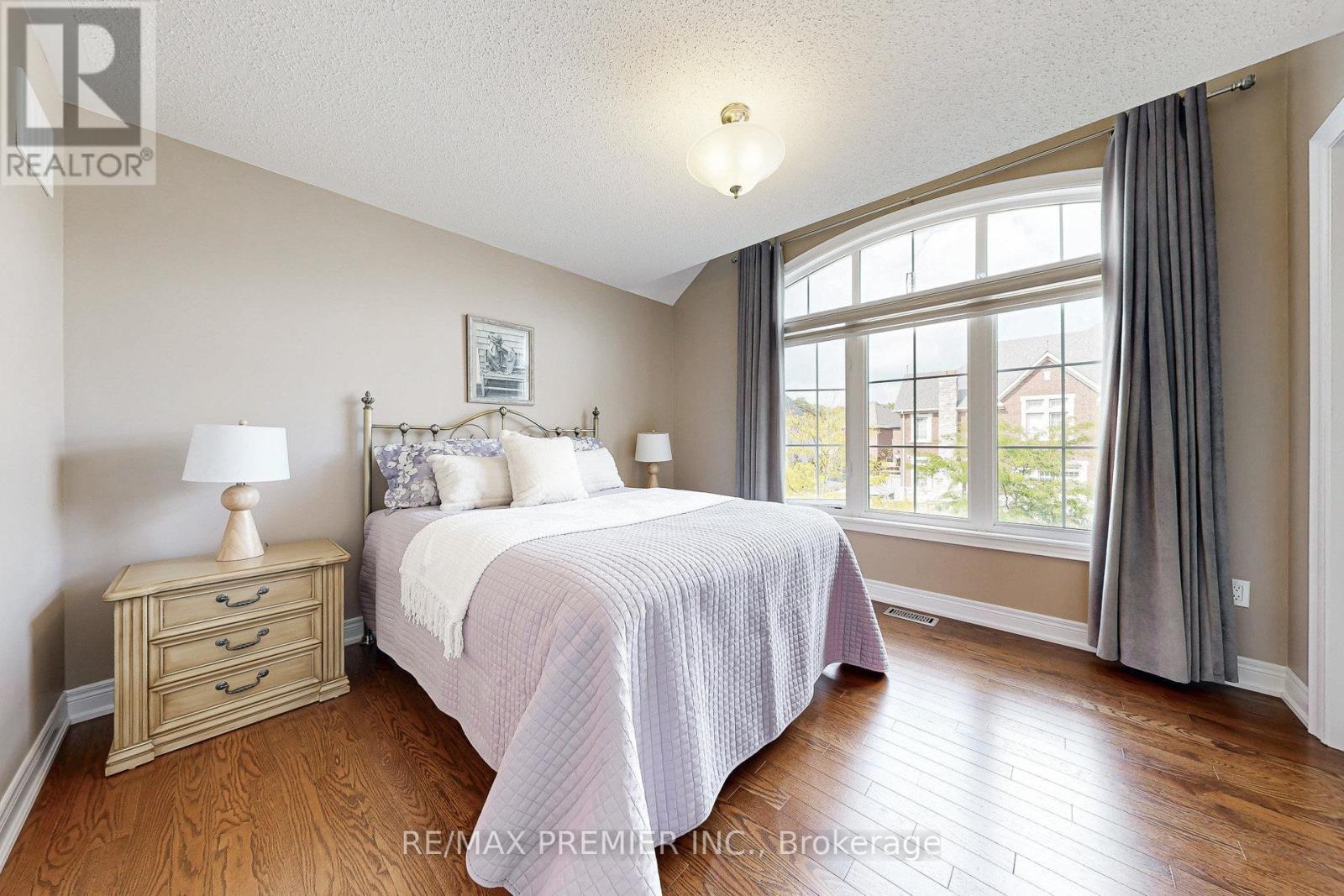 28 Rivoli Drive, Vaughan, Ontario  L4H 3X2 - Photo 27 - N13088686