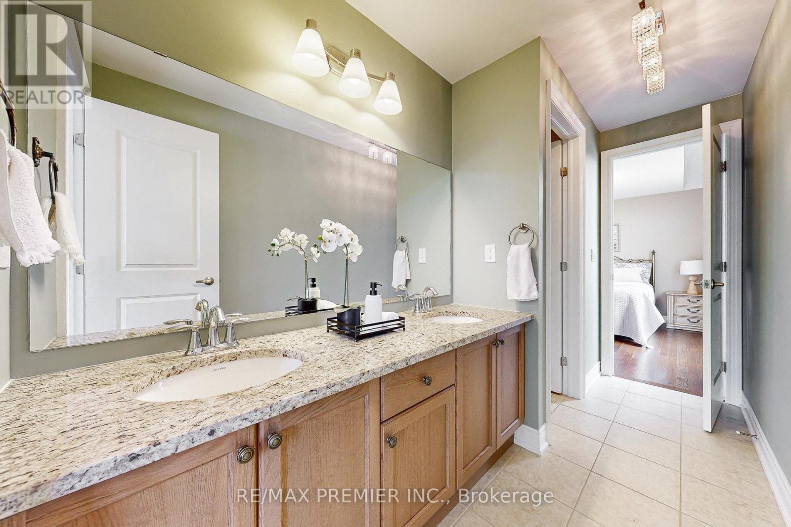 28 Rivoli Drive, Vaughan, Ontario  L4H 3X2 - Photo 30 - N13088686