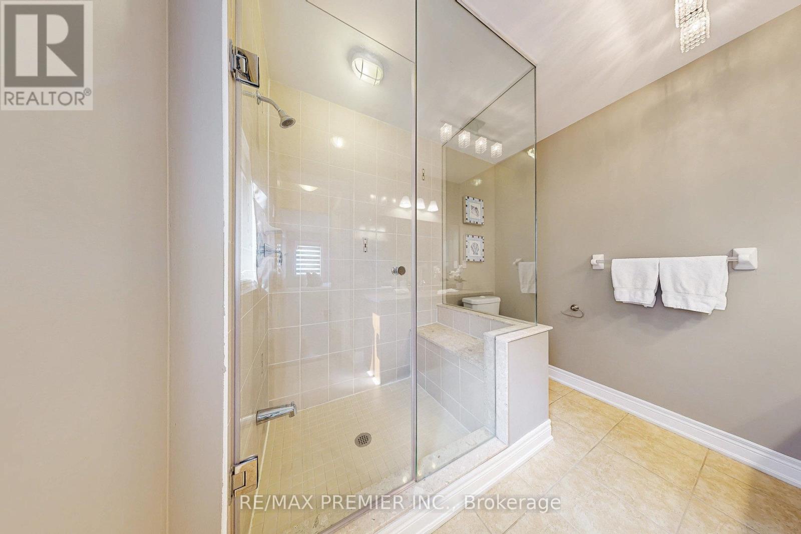 28 Rivoli Drive, Vaughan, Ontario  L4H 3X2 - Photo 34 - N13088686