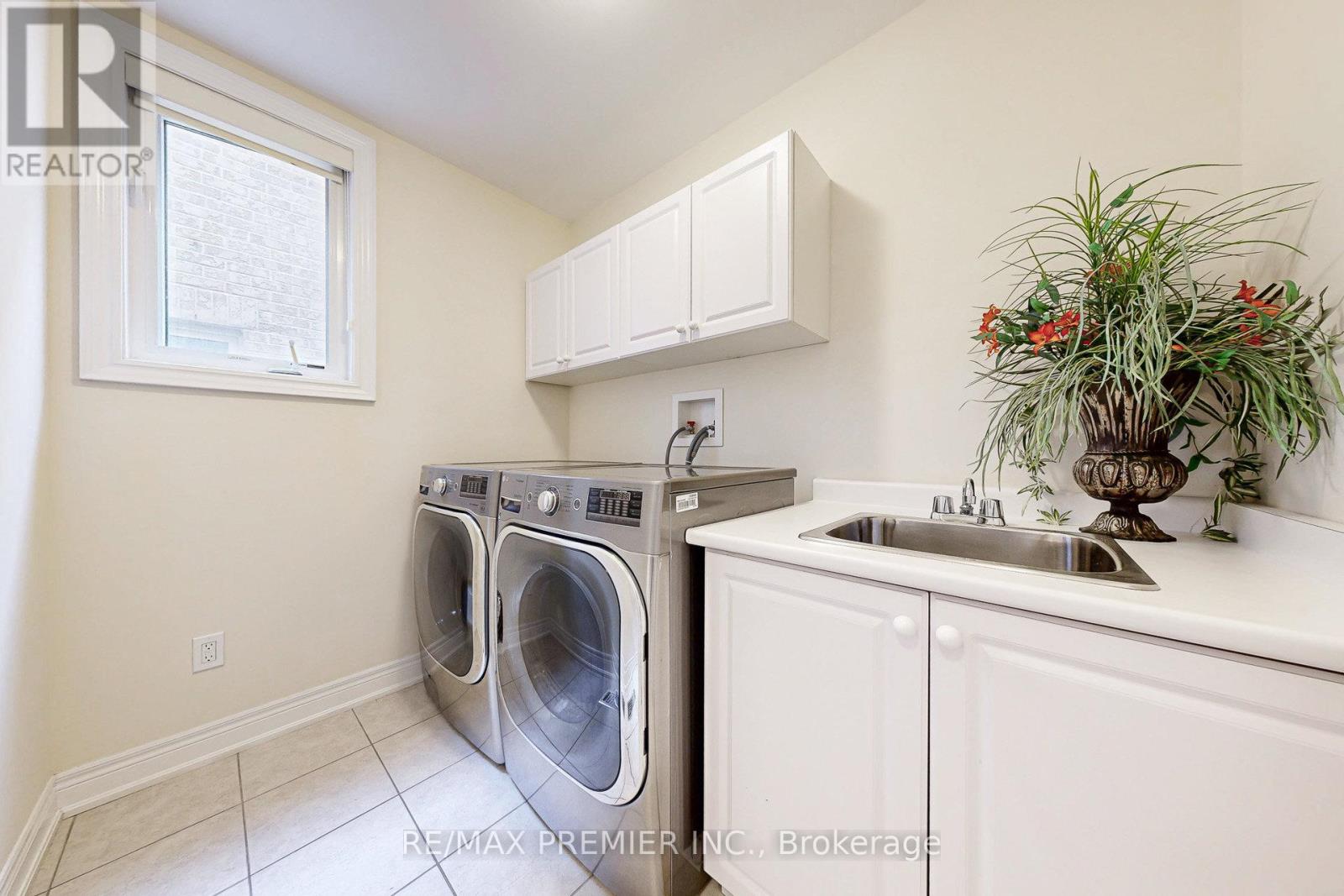 28 Rivoli Drive, Vaughan, Ontario  L4H 3X2 - Photo 35 - N13088686