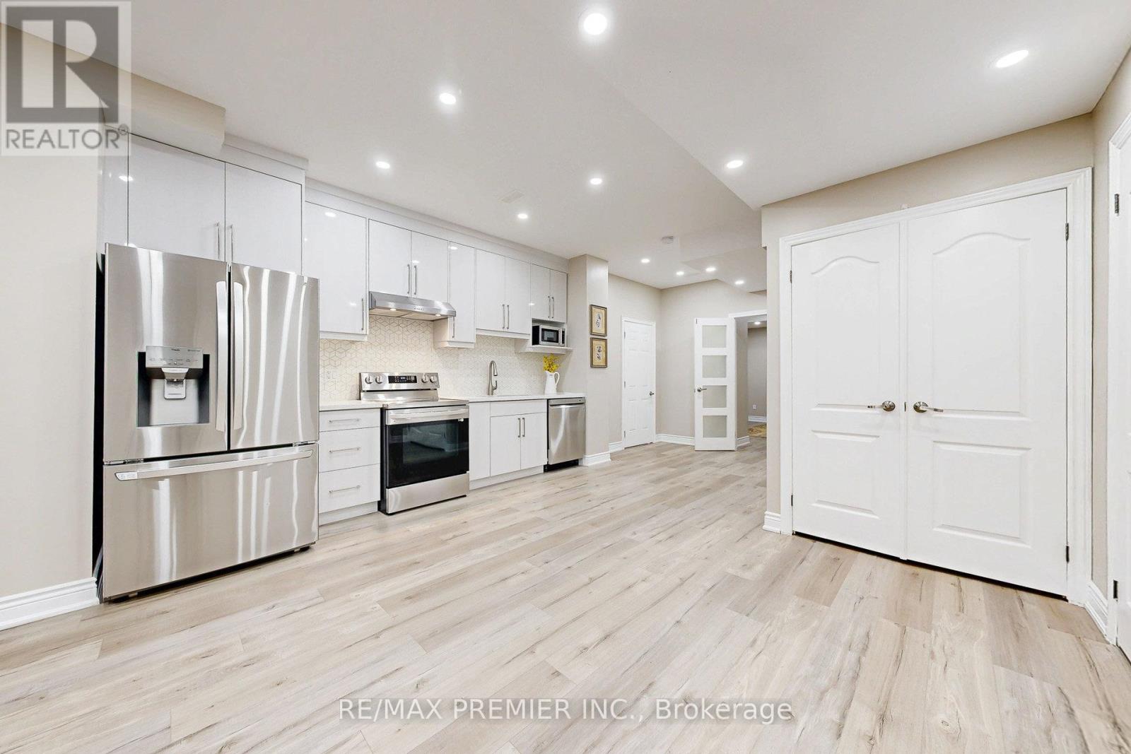 28 Rivoli Drive, Vaughan, Ontario  L4H 3X2 - Photo 37 - N13088686