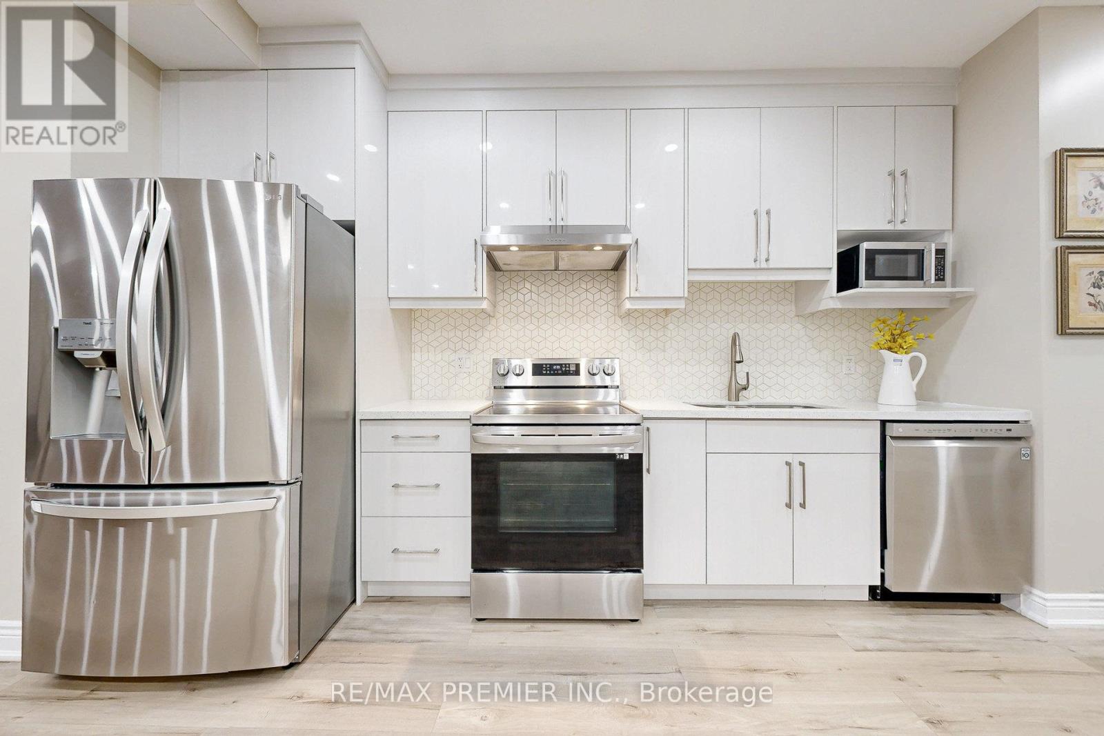 28 Rivoli Drive, Vaughan, Ontario  L4H 3X2 - Photo 38 - N13088686
