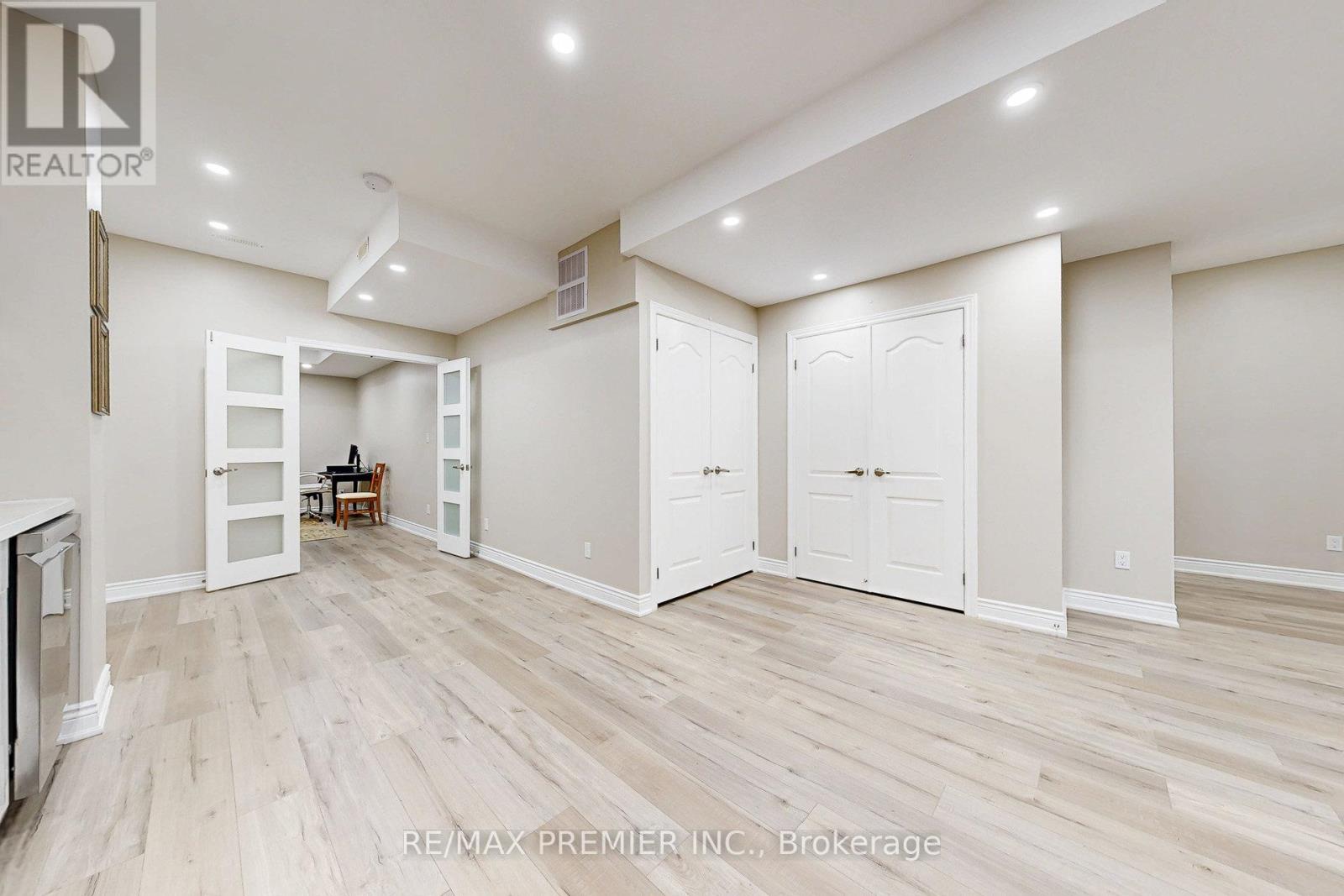 28 Rivoli Drive, Vaughan, Ontario  L4H 3X2 - Photo 39 - N13088686