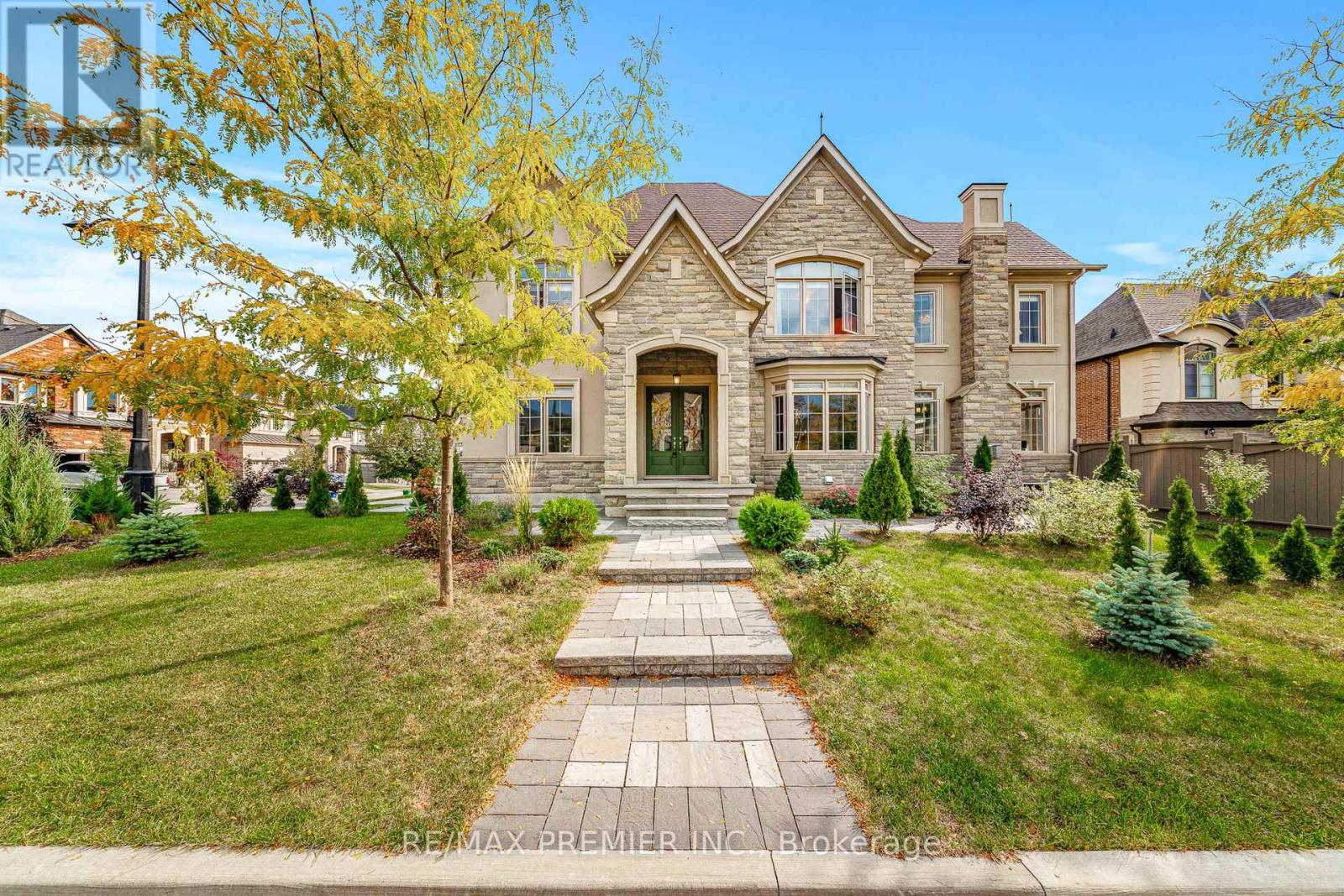 28 Rivoli Drive, Vaughan, Ontario  L4H 3X2 - Photo 4 - N13088686