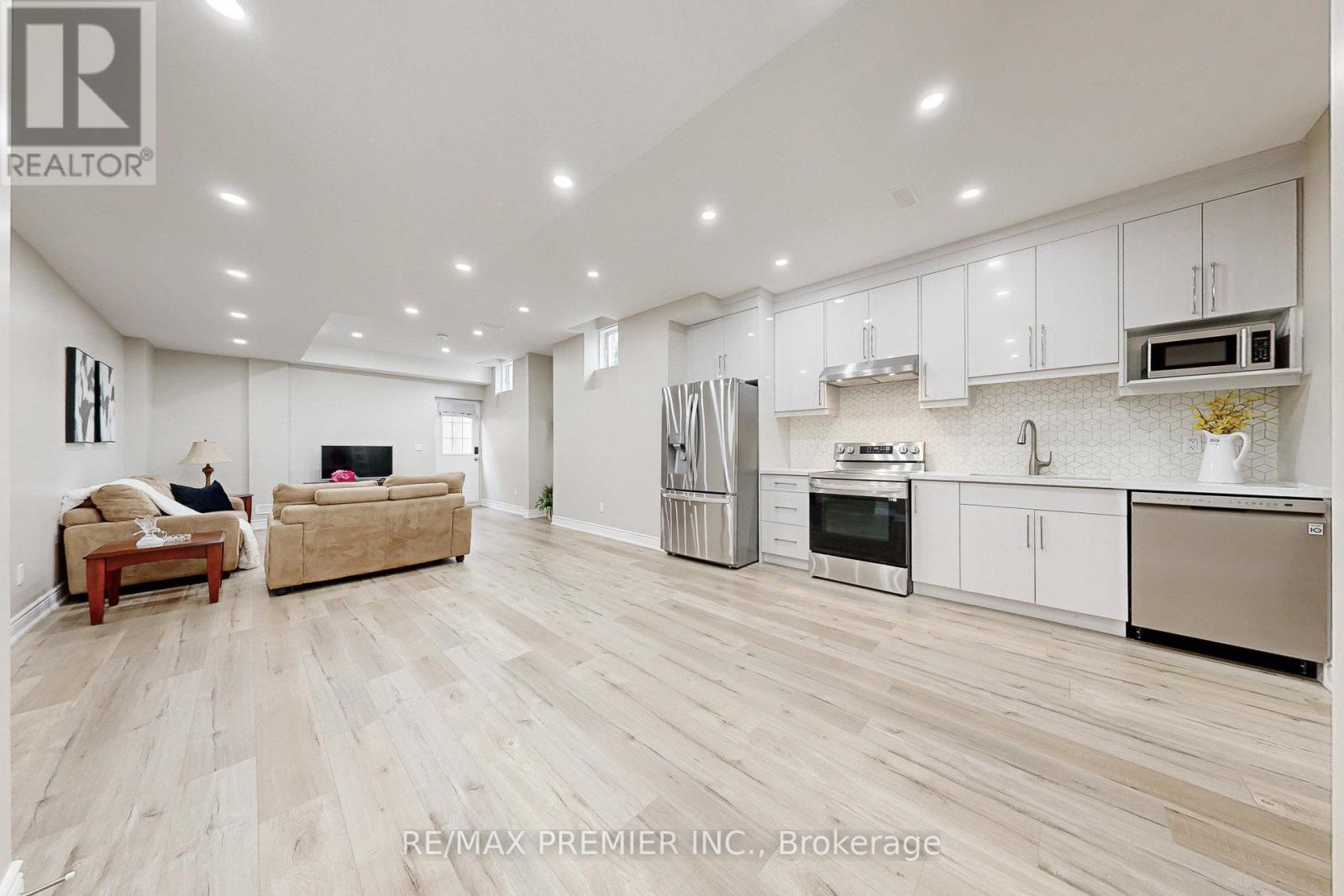 28 Rivoli Drive, Vaughan, Ontario  L4H 3X2 - Photo 40 - N13088686