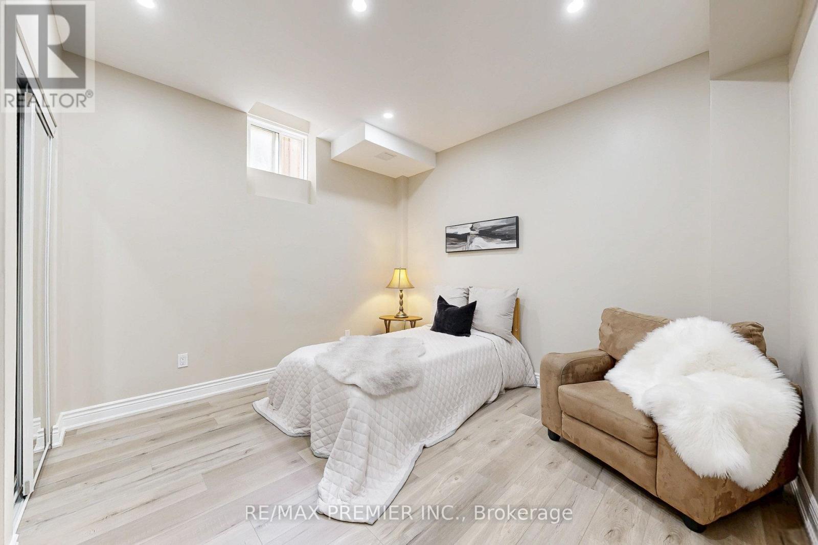 28 Rivoli Drive, Vaughan, Ontario  L4H 3X2 - Photo 42 - N13088686