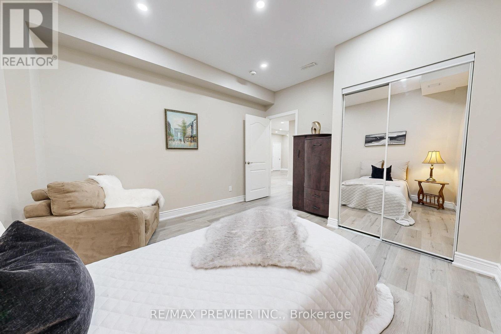 28 Rivoli Drive, Vaughan, Ontario  L4H 3X2 - Photo 43 - N13088686