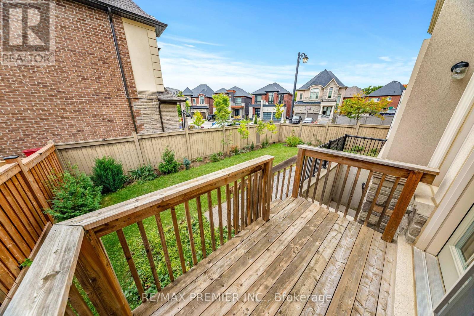 28 Rivoli Drive, Vaughan, Ontario  L4H 3X2 - Photo 48 - N13088686