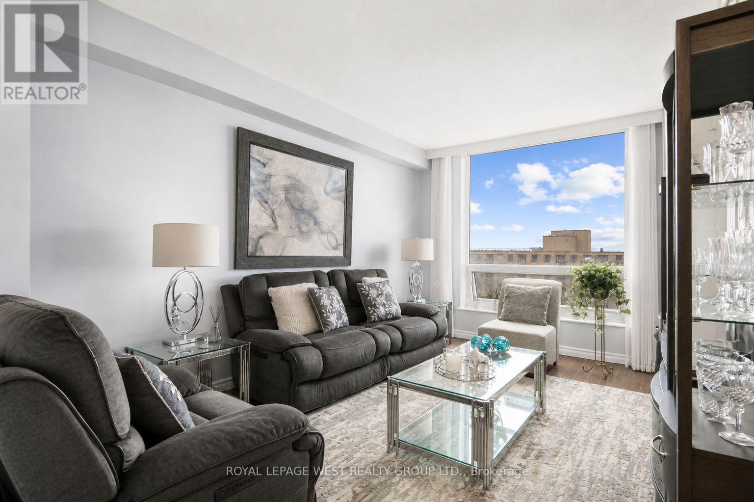 805 - 326 Major Mackenzie Drive E, Richmond Hill, Ontario  L4C 8T4 - Photo 1 - N13088730