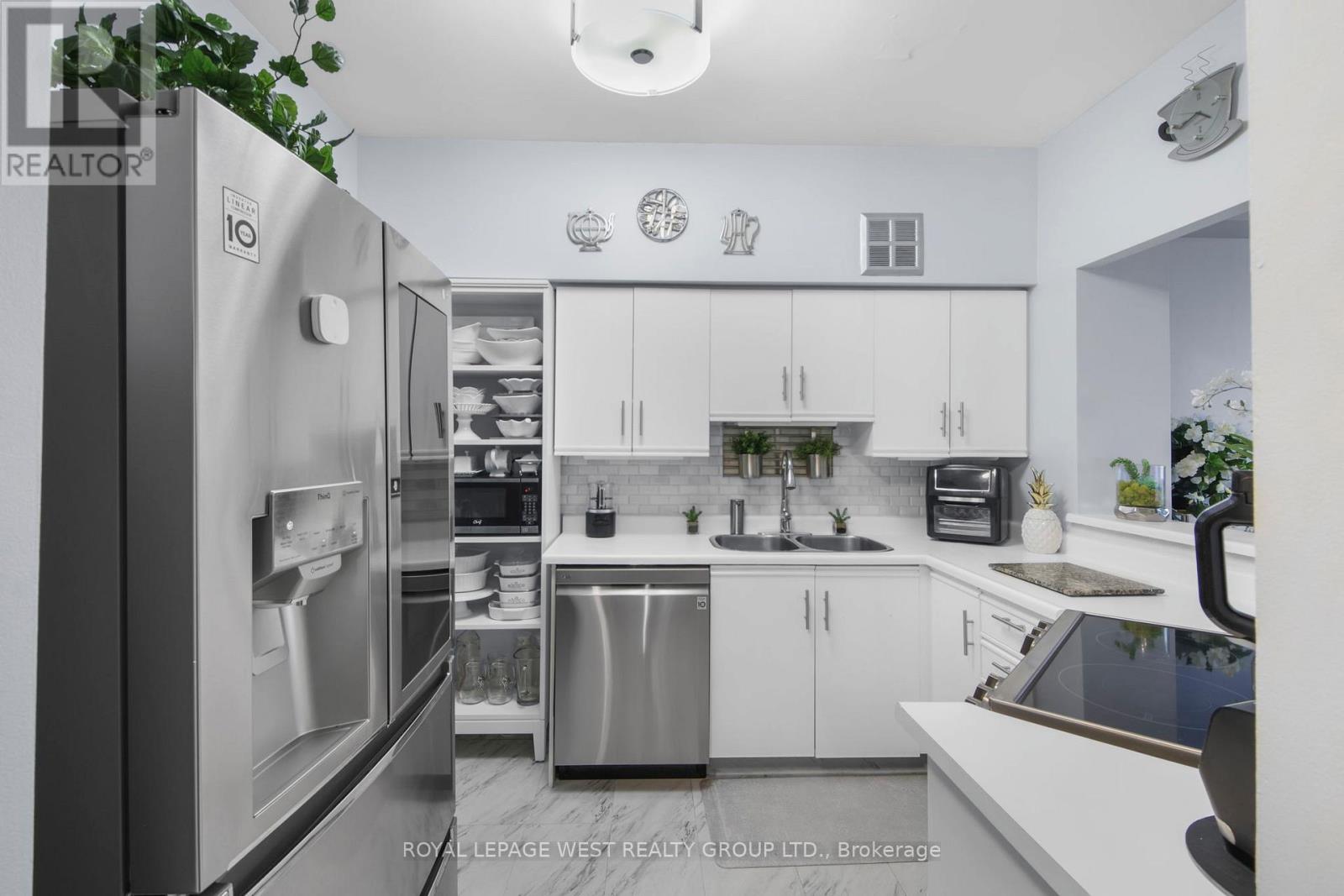 805 - 326 Major Mackenzie Drive E, Richmond Hill, Ontario  L4C 8T4 - Photo 5 - N13088730