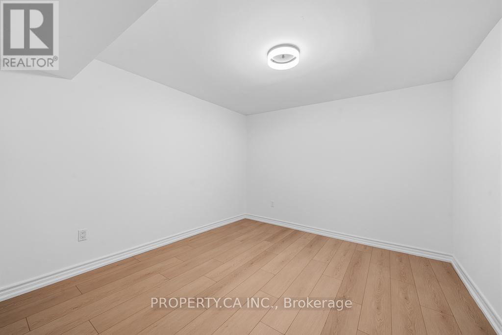 217 Hampton Court, Newmarket, Ontario  L3Y 6J5 - Photo 42 - N13088796