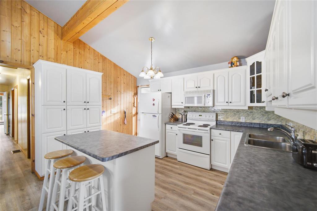34 Fairway Crescent, Falcon Lake, Manitoba  R0E 0N0 - Photo 8 - 202609571