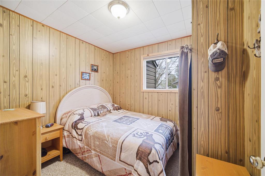 68 South Shore Road, Whiteshell Provincial Pk, Manitoba  R0E 0N0 - Photo 18 - 202609575