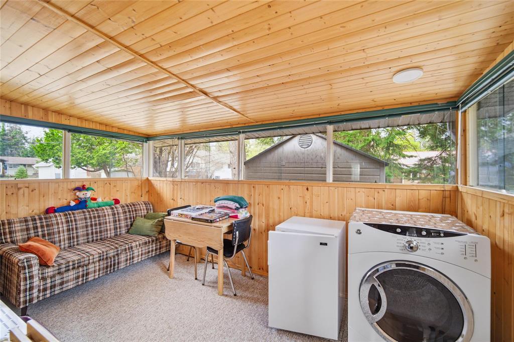 68 South Shore Road, Whiteshell Provincial Pk, Manitoba  R0E 0N0 - Photo 21 - 202609575