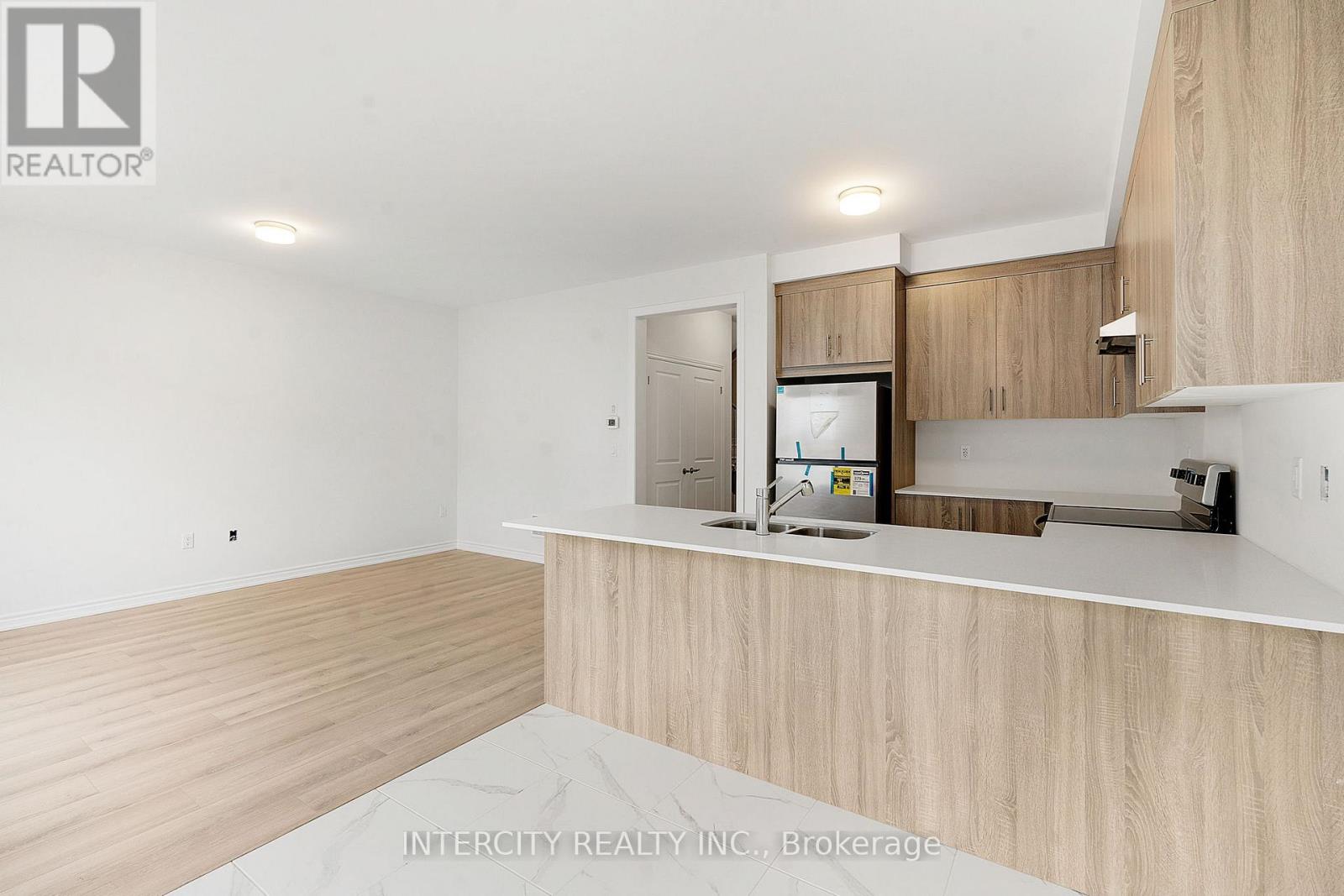 48 Watkins Road, Brampton, Ontario  L6R 4G7 - Photo 10 - W13088636