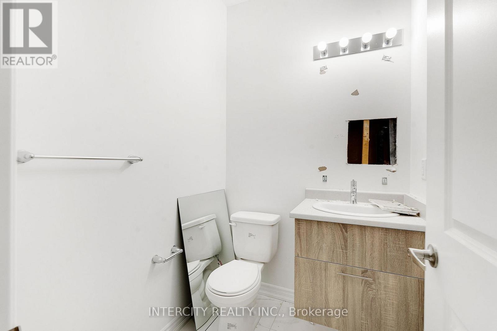 48 Watkins Road, Brampton, Ontario  L6R 4G7 - Photo 13 - W13088636
