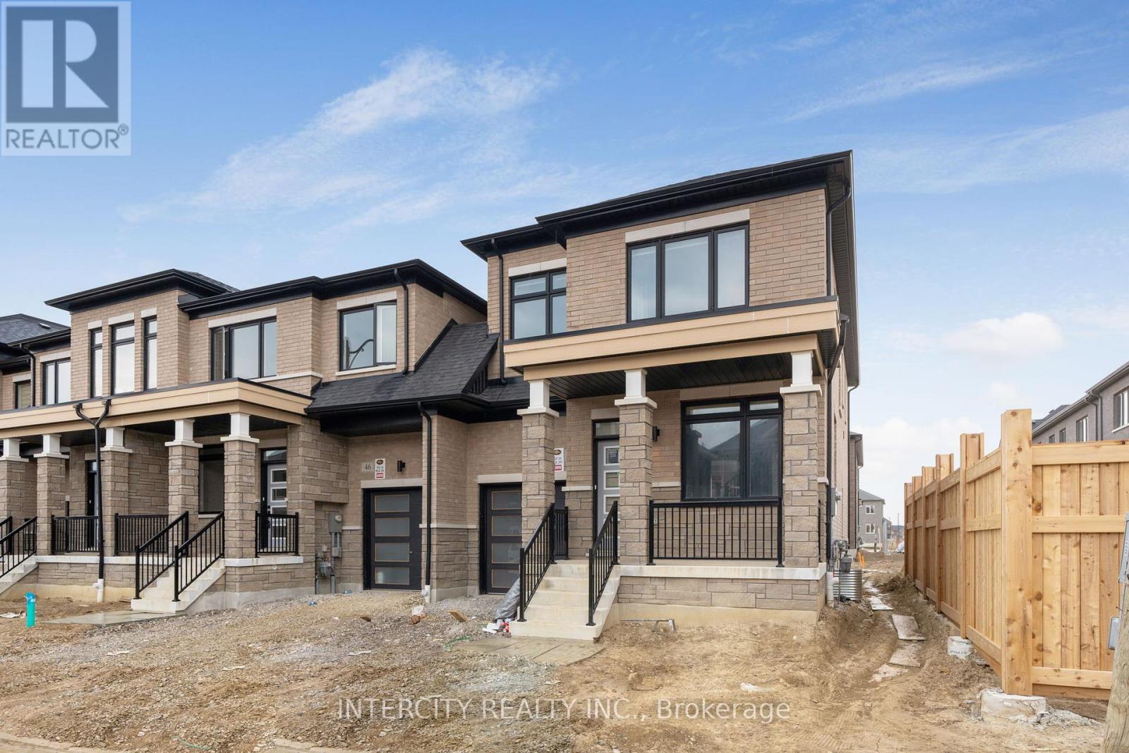 48 Watkins Road, Brampton, Ontario  L6R 4G7 - Photo 2 - W13088636