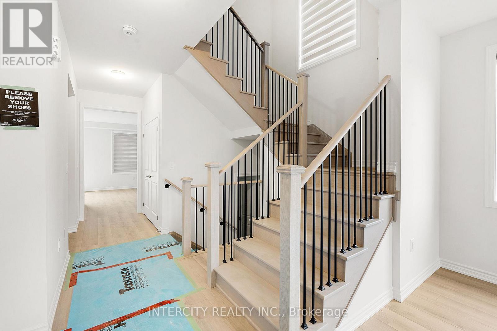 48 Watkins Road, Brampton, Ontario  L6R 4G7 - Photo 6 - W13088636