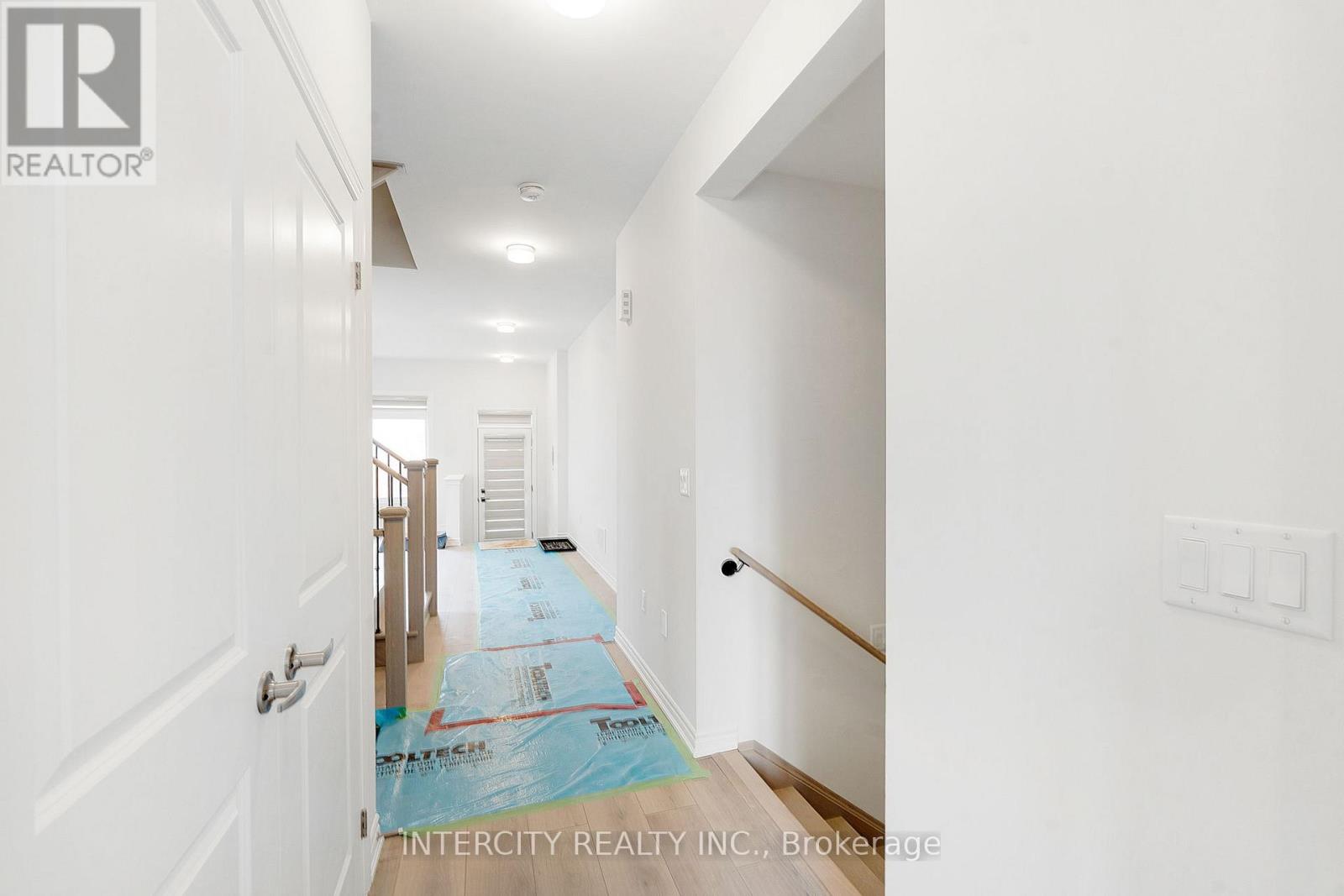 48 Watkins Road, Brampton, Ontario  L6R 4G7 - Photo 7 - W13088636