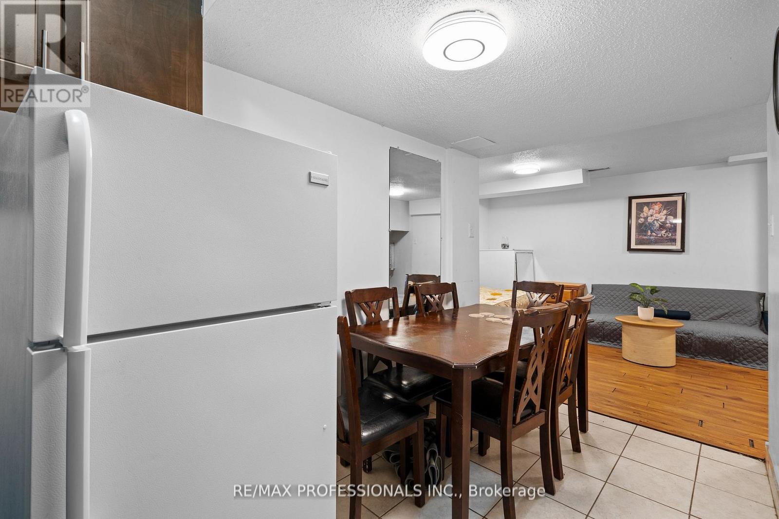 Bsmt - 161 Bob Yuill Drive, Toronto, Ontario  M9M 0B1 - Photo 7 - W13088674