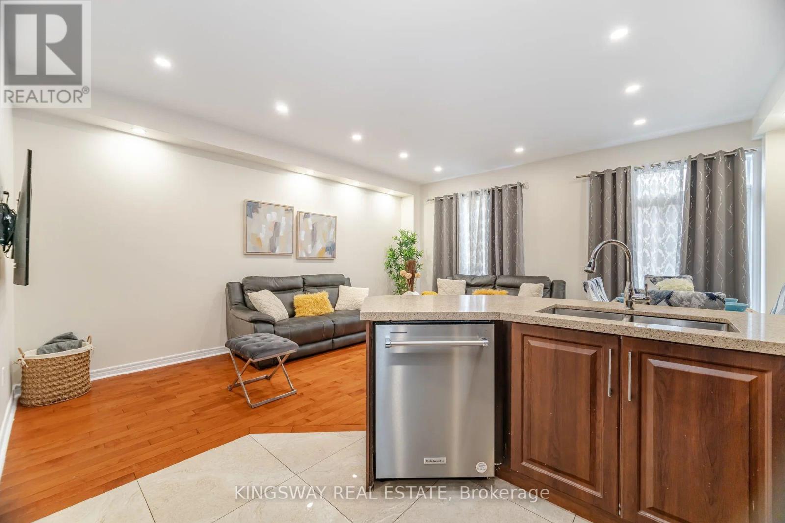 803 Khan Crescent, Mississauga, Ontario  L5V 2R2 - Photo 16 - W13088684