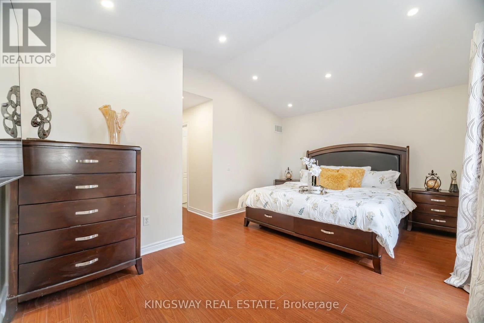 803 Khan Crescent, Mississauga, Ontario  L5V 2R2 - Photo 26 - W13088684