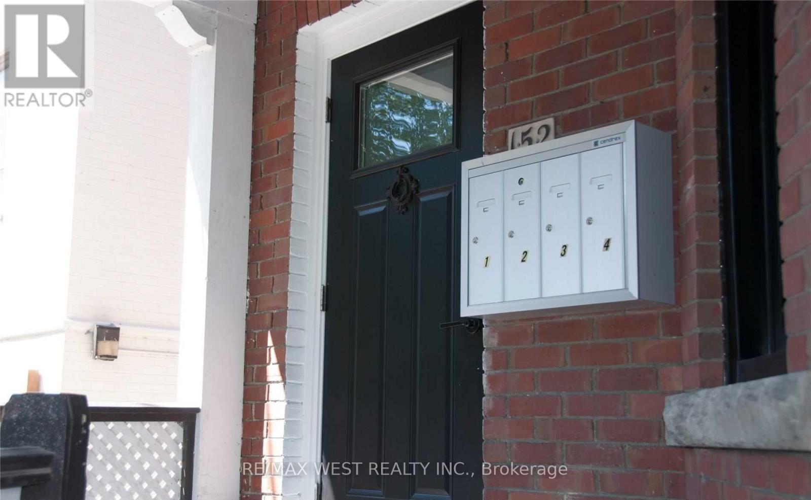 4 - 152 Dowling Avenue, Toronto, Ontario  M6K 3A6 - Photo 11 - W13088722