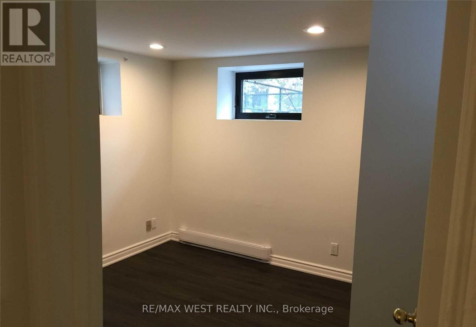 4 - 152 Dowling Avenue, Toronto, Ontario  M6K 3A6 - Photo 3 - W13088722