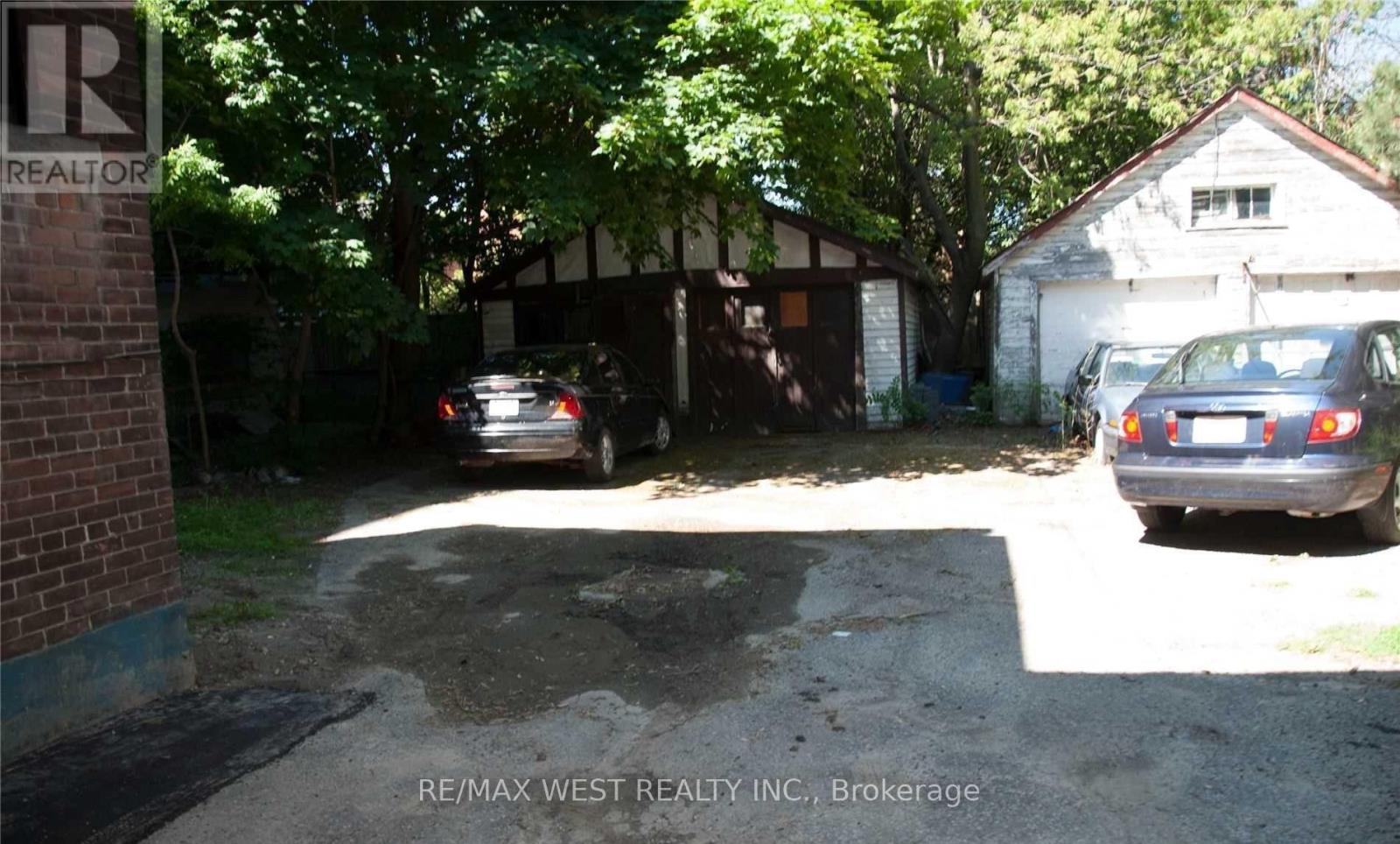 4 - 152 Dowling Avenue, Toronto, Ontario  M6K 3A6 - Photo 8 - W13088722