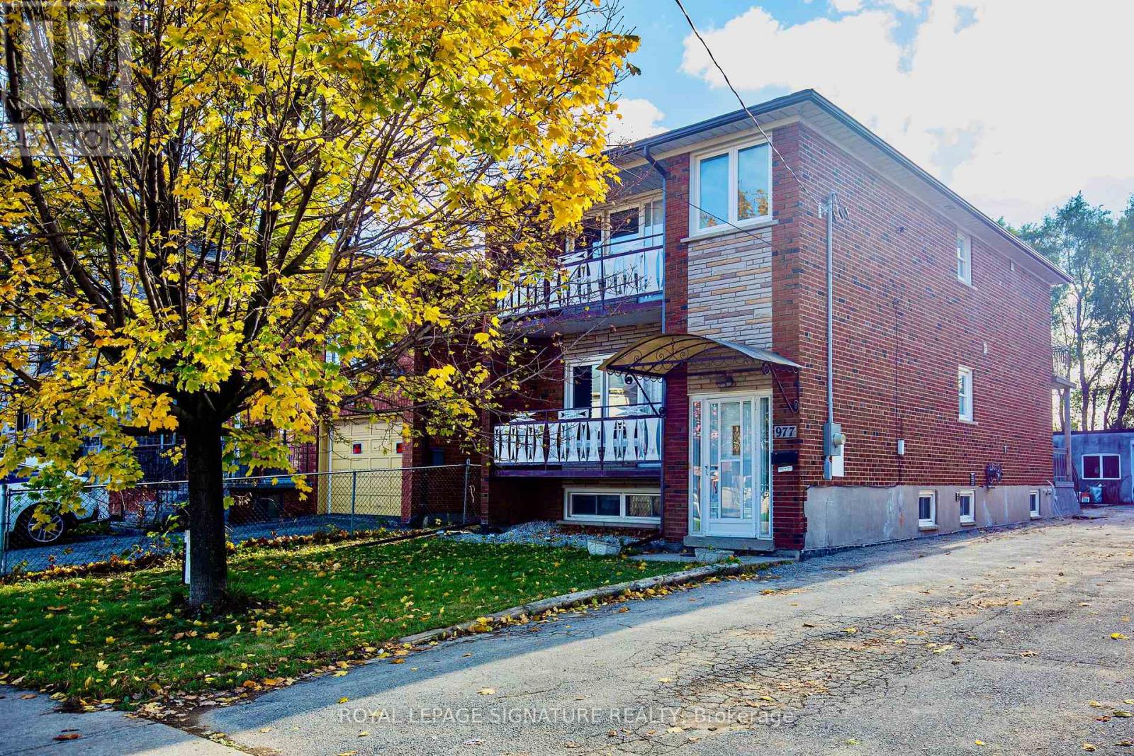 4 - 977 Glencairn Avenue, Toronto, Ontario  M6B 2A8 - Photo 1 - W13088724