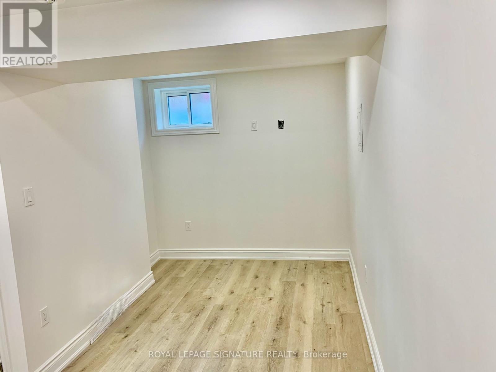 4 - 977 Glencairn Avenue, Toronto, Ontario  M6B 2A8 - Photo 5 - W13088724