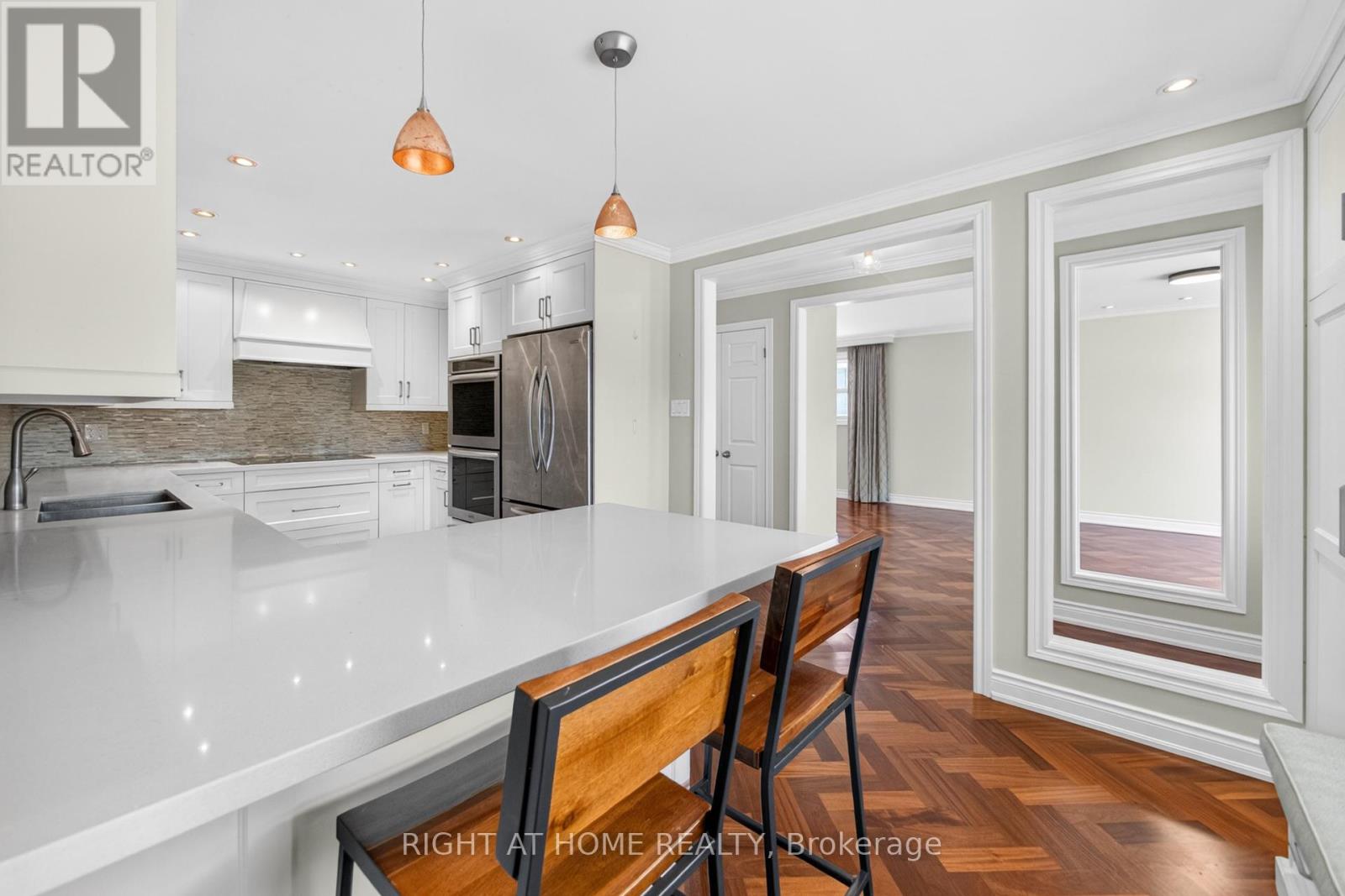 304 Ulric Crescent, Oakville, Ontario  L6K 3R2 - Photo 12 - W13088744