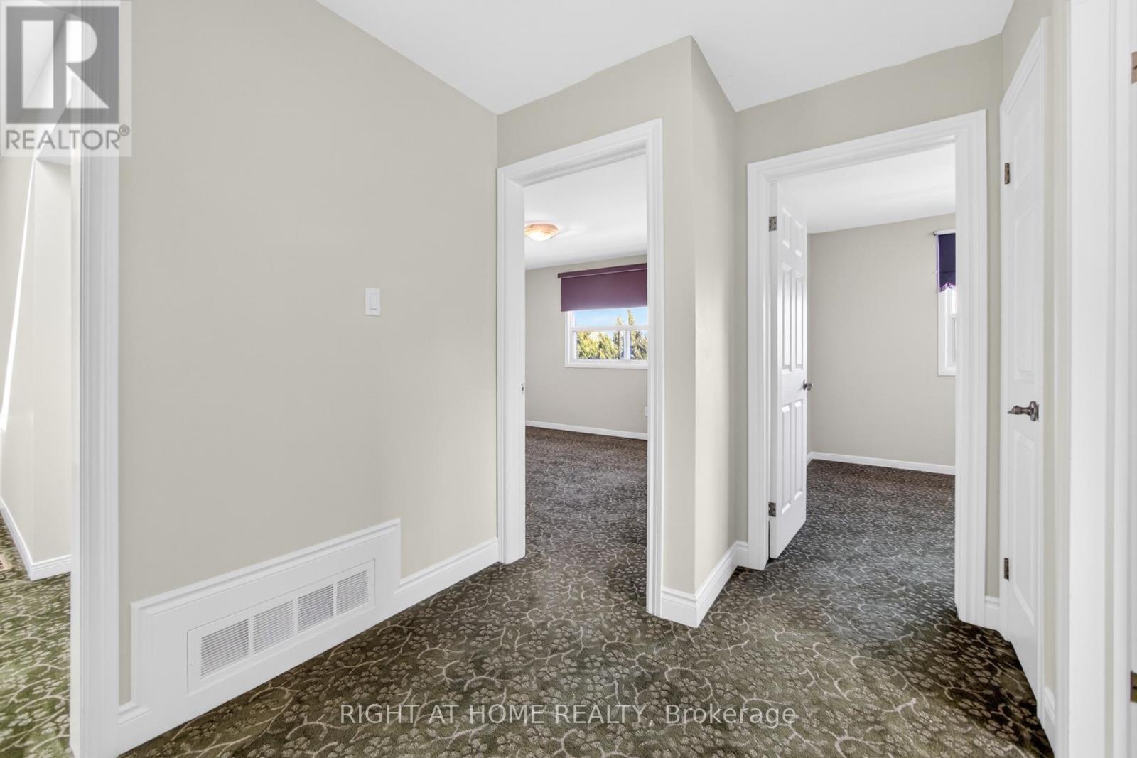 304 Ulric Crescent, Oakville, Ontario  L6K 3R2 - Photo 19 - W13088744