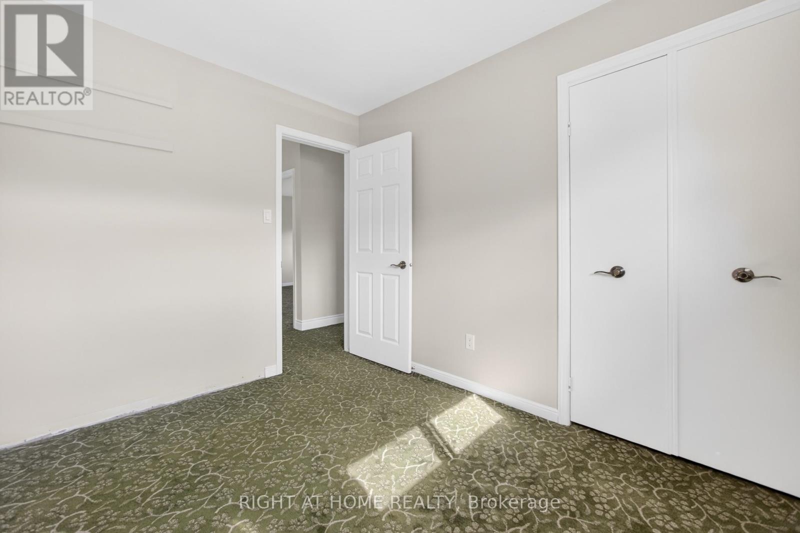 304 Ulric Crescent, Oakville, Ontario  L6K 3R2 - Photo 21 - W13088744