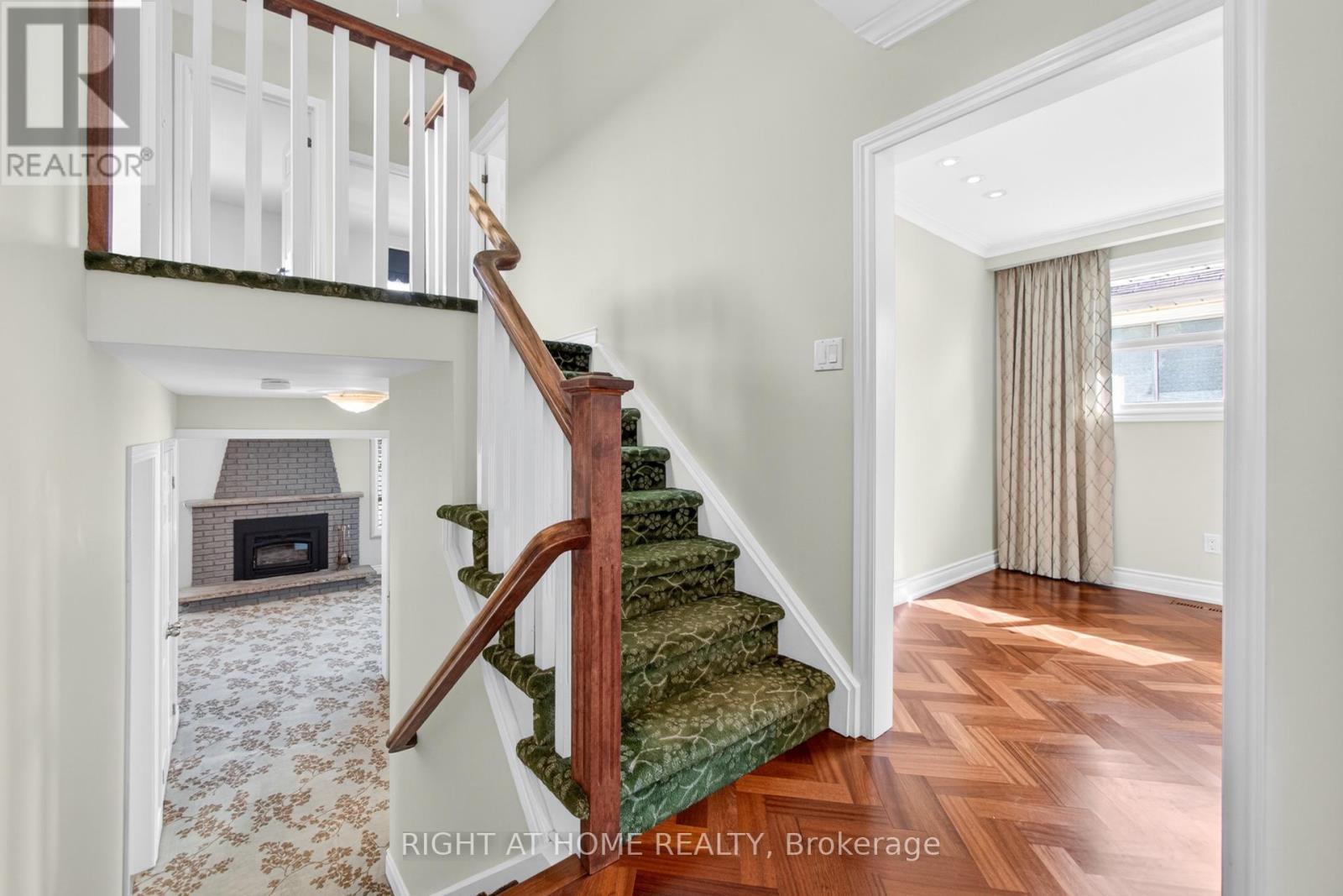 304 Ulric Crescent, Oakville, Ontario  L6K 3R2 - Photo 31 - W13088744