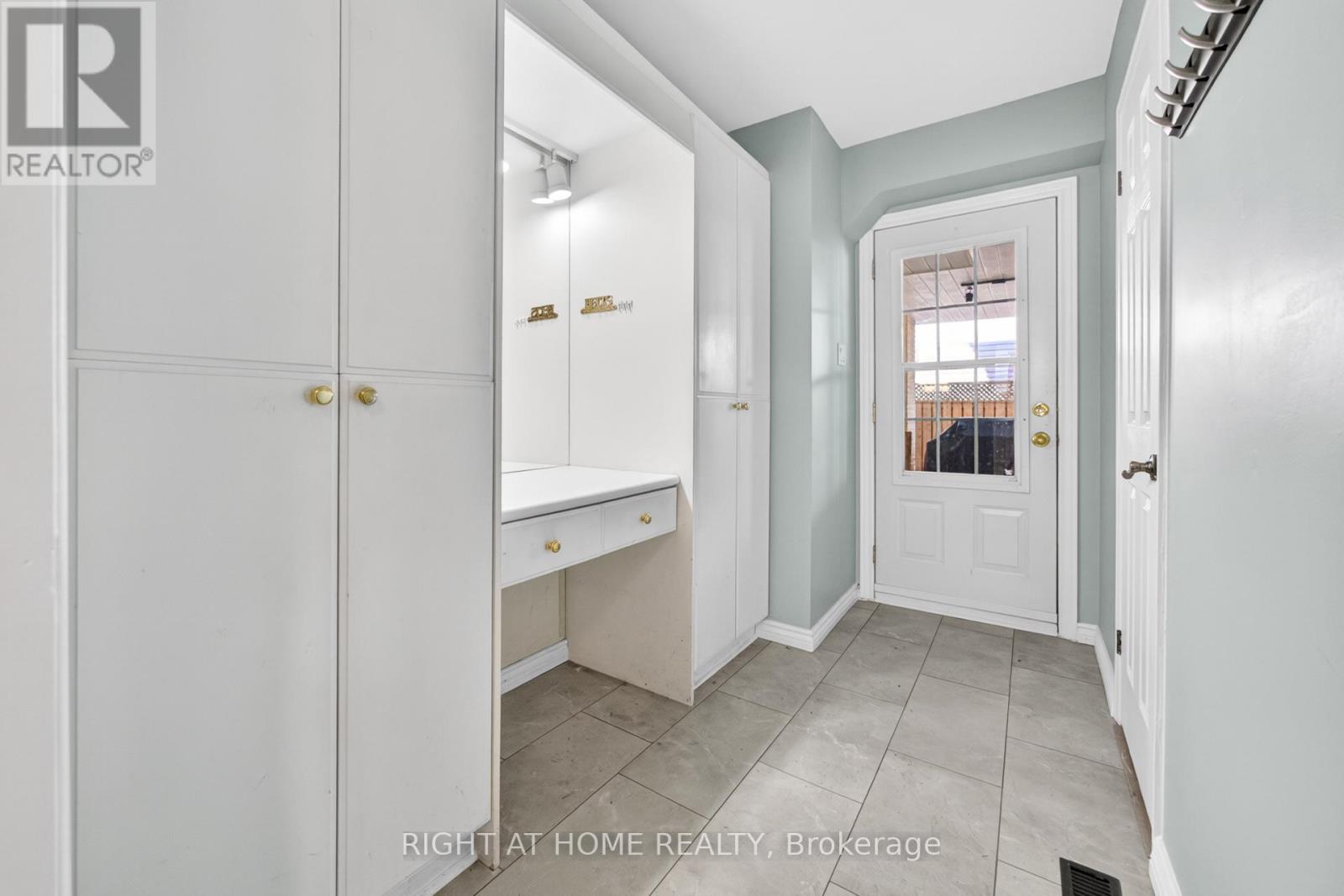 304 Ulric Crescent, Oakville, Ontario  L6K 3R2 - Photo 34 - W13088744