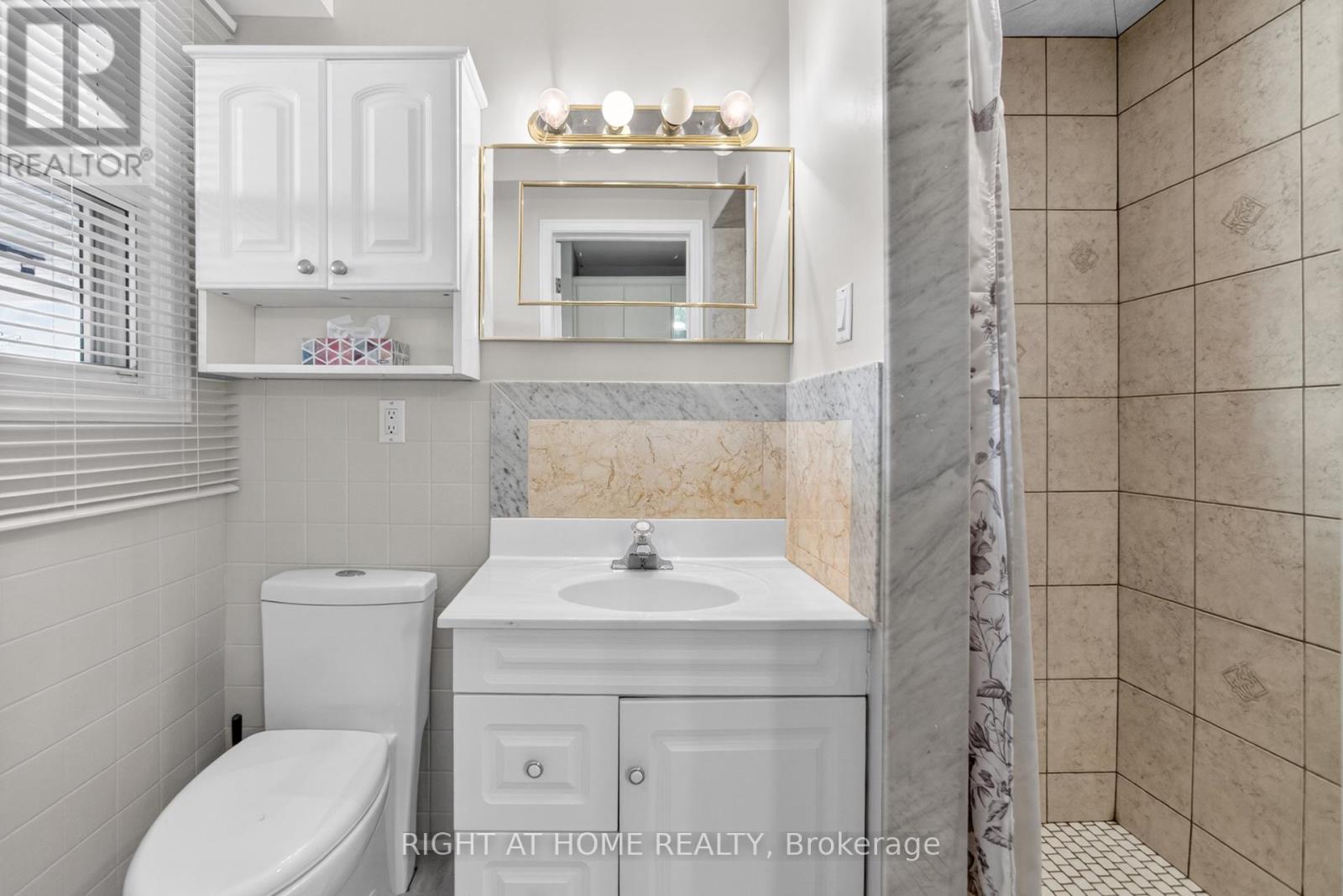 304 Ulric Crescent, Oakville, Ontario  L6K 3R2 - Photo 35 - W13088744