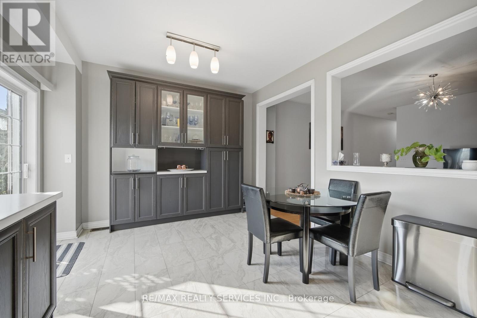 9746 Mclaughlin Road, Brampton, Ontario  L6X 0T8 - Photo 13 - W13088778