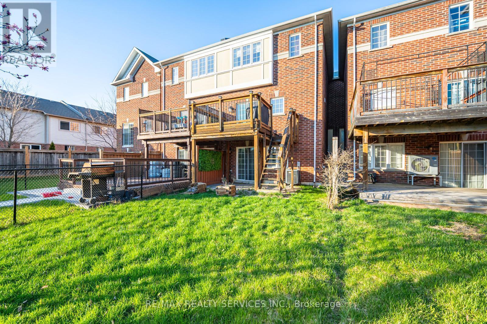 9746 Mclaughlin Road, Brampton, Ontario  L6X 0T8 - Photo 28 - W13088778