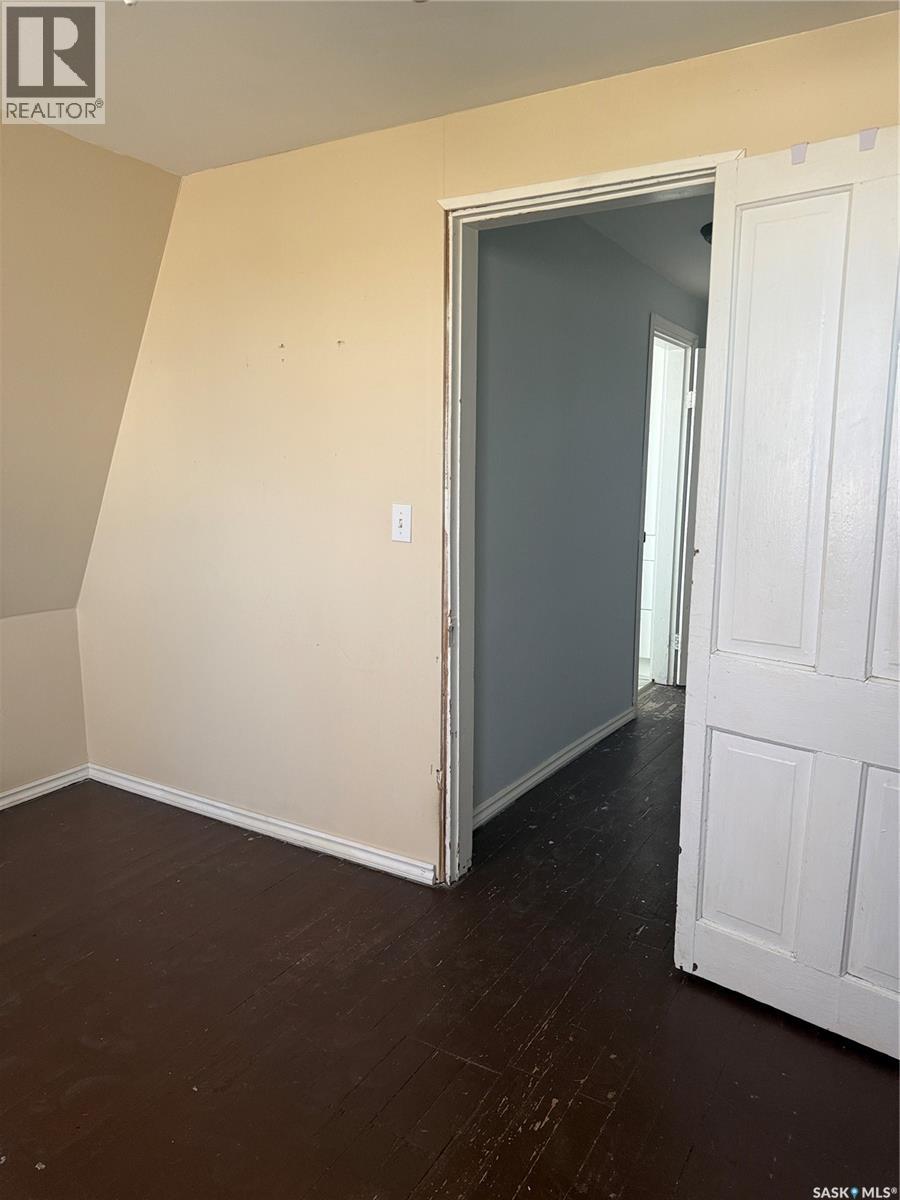 414 3rd Avenue, Dodsland, Saskatchewan  S0L 0V0 - Photo 12 - SK035015