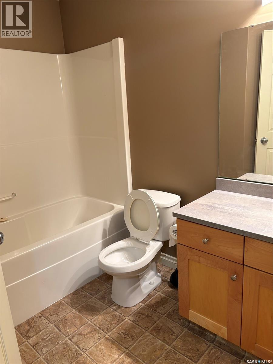 30 2801 Windsor Park Road, Regina, Saskatchewan  S4V 0M9 - Photo 5 - SK034996