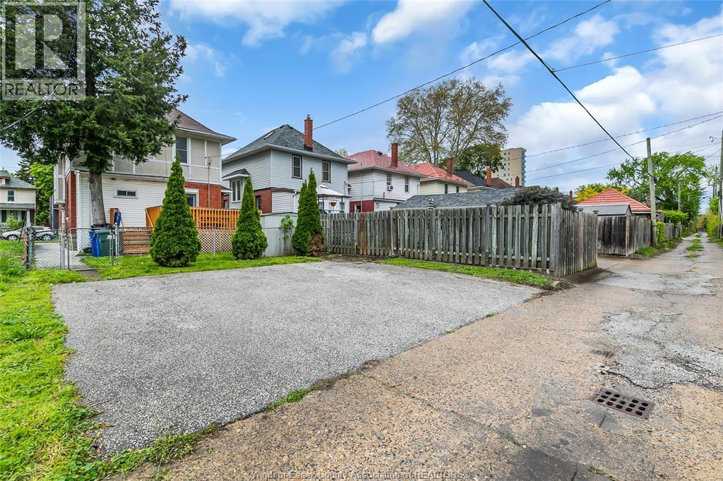 258 Elm Avenue, Windsor, Ontario  N9A 5G8 - Photo 30 - 26010196